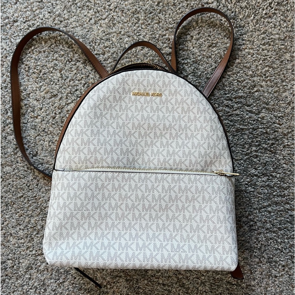 Michael Kors Sheila Medium Logo Backpack